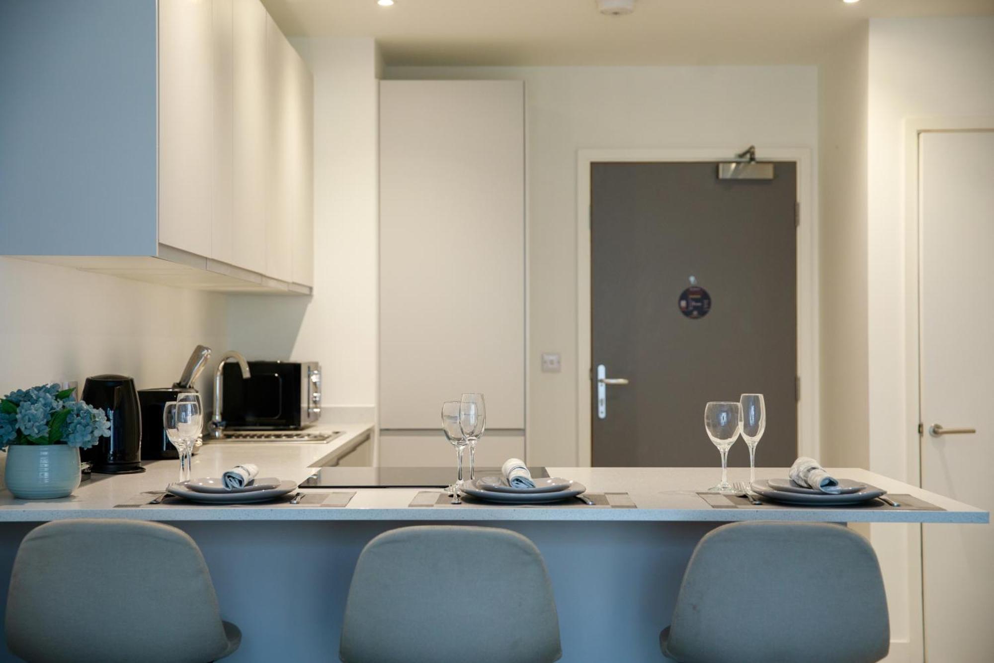 Trafford Suite Modern 1 Bed With Cinema Room Manchester Exterior foto